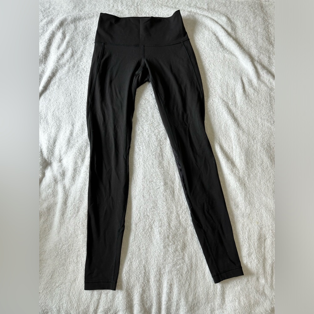 Lululemon legging with mesh and satin details